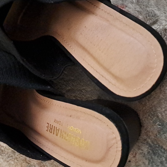 Black Cushionaire memory foam wedge sandal Women's 8.5W - Picture 3 of 7